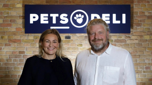 Tschechischer Tiernahrungshersteller übernimmt Pets Deli - Tania Moser, Gründerin von Pets Deli, und Pavel Bouška, Verwaltungsratsvorsitzender der Vafo Group - Quelle: Vafo Group